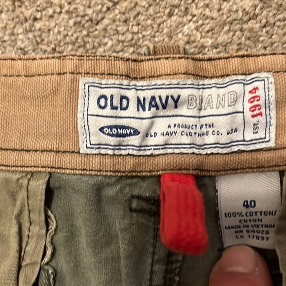 Shorts for men in khaki green color. - Picture 2 of 2